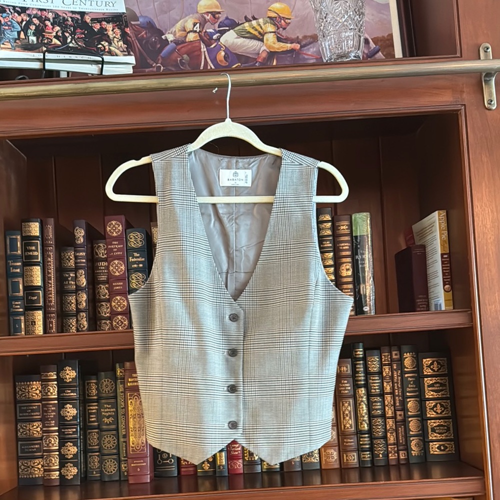 Aritzia Babaton Plaid Vest